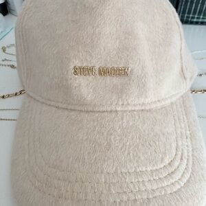 Steve Madden Beige Wool Cap